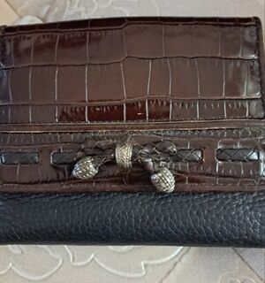 Brighton Black & Brown Pebbled Leather Women's Small Wallet   Size 5.5"×4.5"